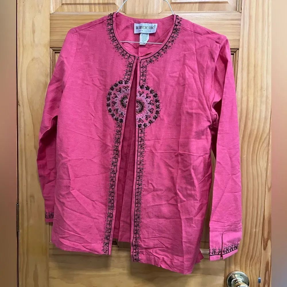 Vtg Brownstone Studio pinky-red bead embellished hook & eye closure cardigan